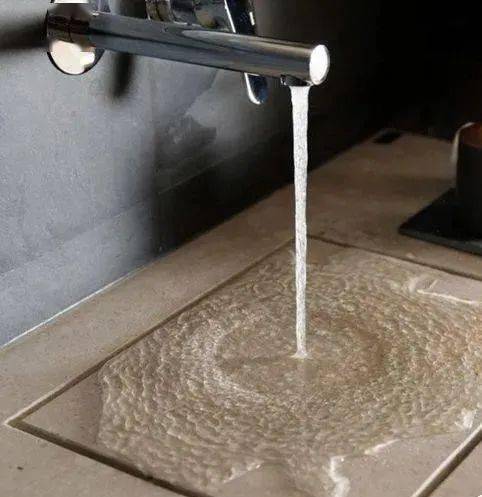 等我買第2套房,衛(wèi)生間絕不裝洗手池,學(xué)他家做拉槽下水,上檔次