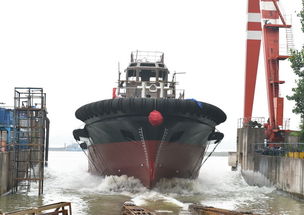 創新工藝顯神威，鎮江船廠3676kw全回轉拖船成功采用氣囊下水