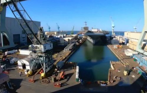 遼寧艦大修 為何入塢10個月仍未下水？